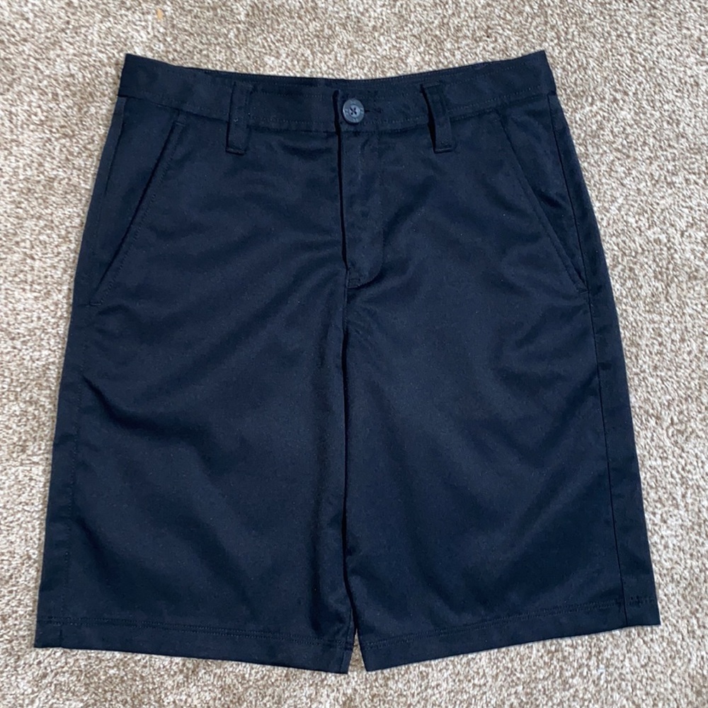 Like New Under Armour Golf Shorts